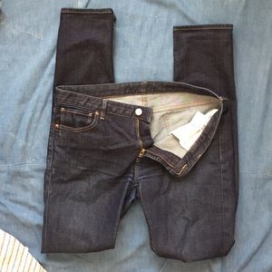 Uniqlo size 29x33 skinny jean dark wash
